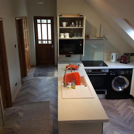 2 Bedroom Furnished Apartment In A Rural Position Stone  Esterno foto
