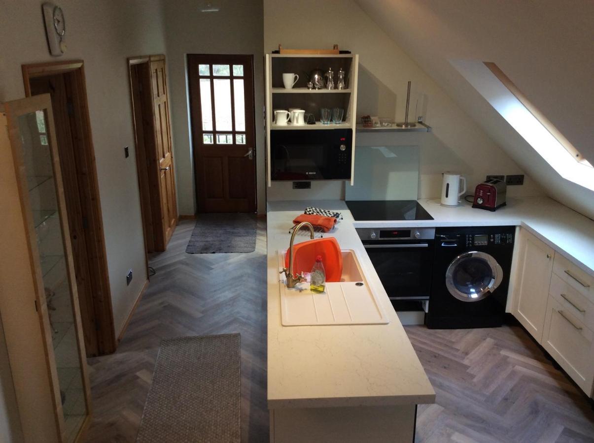 2 Bedroom Furnished Apartment In A Rural Position Stone  Esterno foto