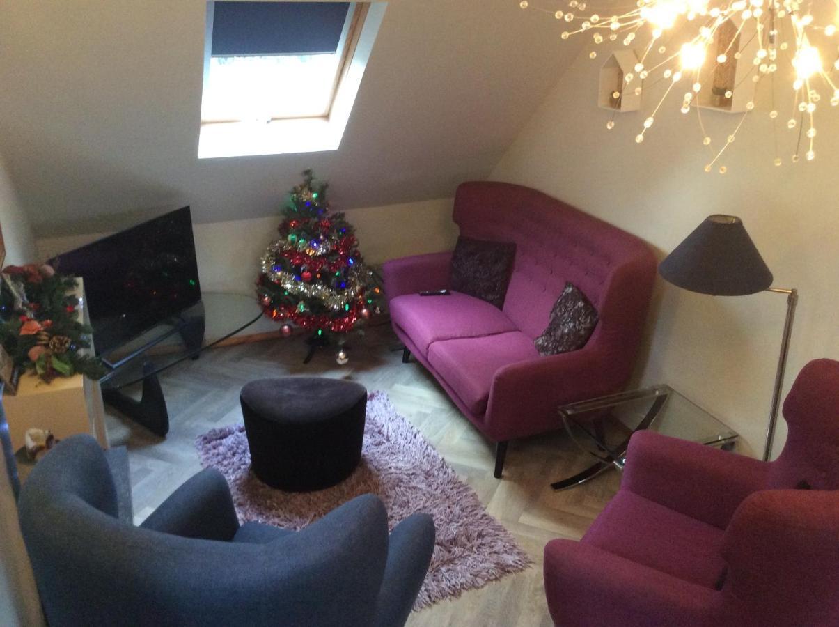 2 Bedroom Furnished Apartment In A Rural Position Stone  Esterno foto