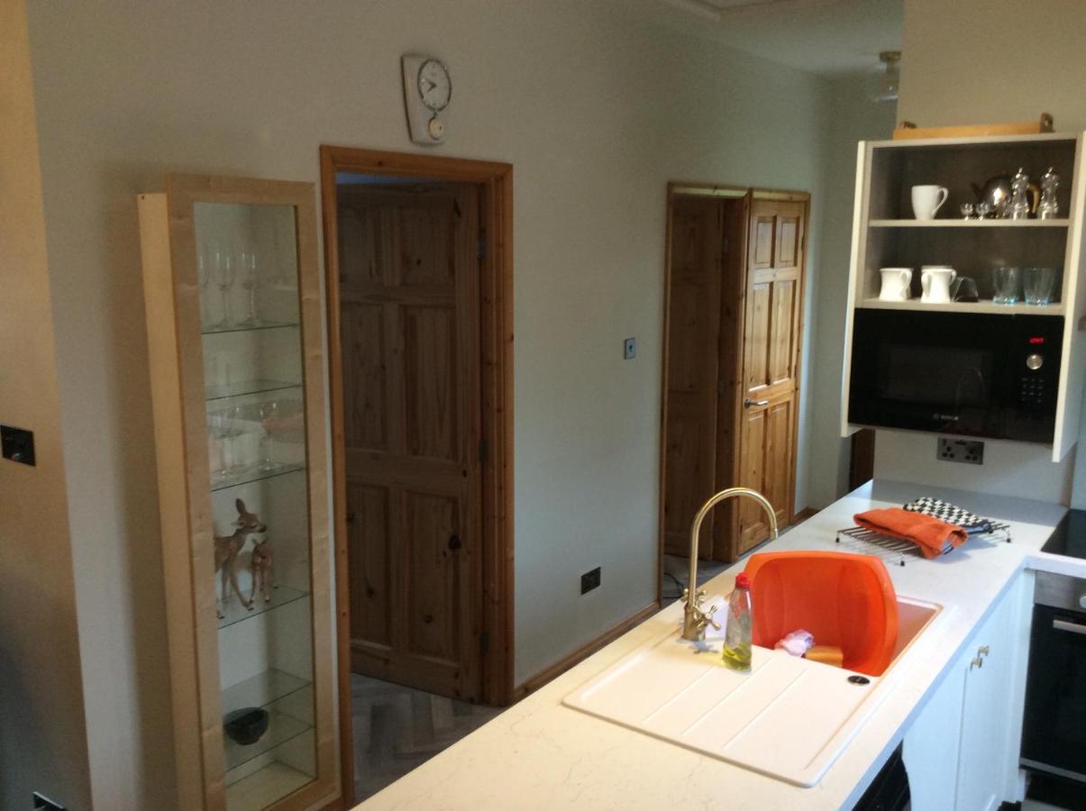 2 Bedroom Furnished Apartment In A Rural Position Stone  Esterno foto